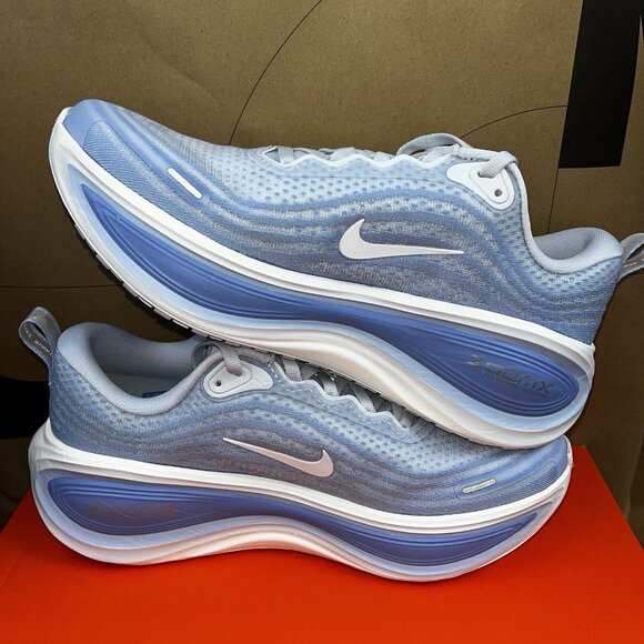 NEW Nike Vomero Plus Running Football Gray HV8154-003 Women's Size 8 - Picture 2 of 7